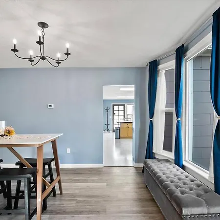 Mins To Dwntwn & Arena Backyard Bbq King Bed Villa